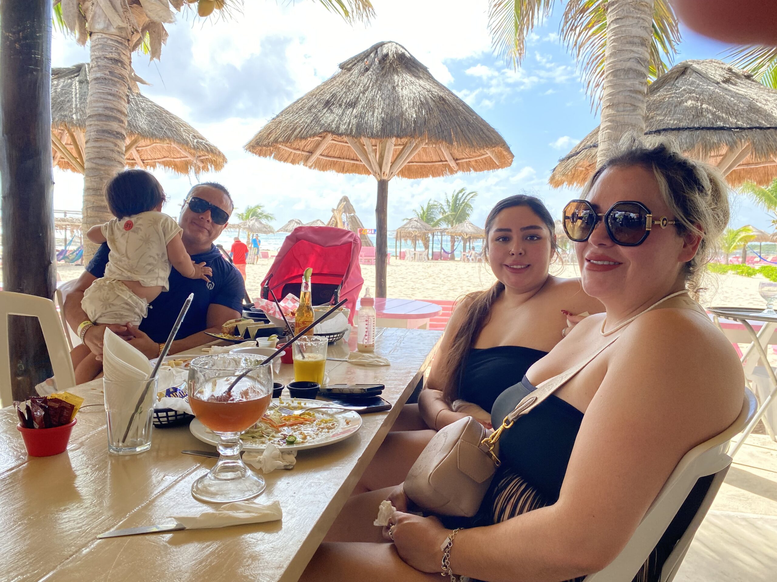 LUNCH AT BEACH img 9085